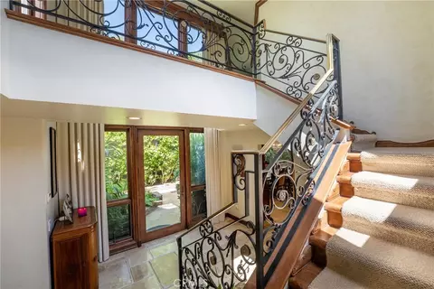 Entry Way - 1144 Hermes, Encinitas, CA 92024 photo 3 of 7