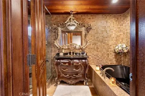 Bath - 1144 Hermes, Encinitas, CA 92024 photo 5 of 16