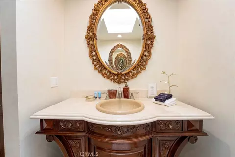 Bath - 1144 Hermes, Encinitas, CA 92024 photo 15 of 16
