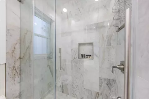 Bath - 205 Laurel, Arcadia, CA 91006 photo 6 of 6