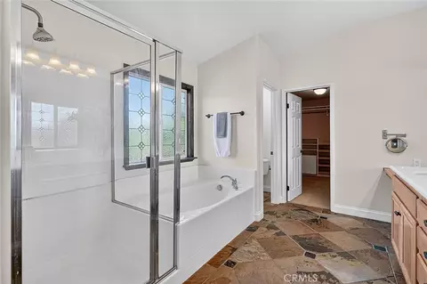 Bath - 33320 Rhine, Temecula, CA 92592 photo 5 of 7