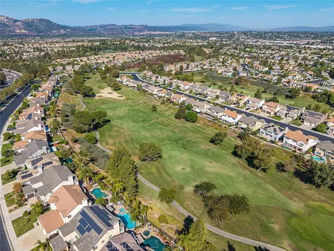 View/Area - 33320 Rhine, Temecula, CA 92592 photo 6 of 7