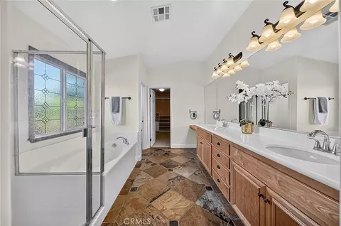 Bath - 33320 Rhine, Temecula, CA 92592 photo 2 of 7