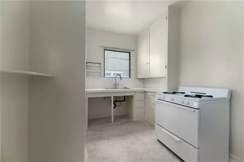 Kitchen - 264 E Glenarm, Pasadena, CA 91106 photo 4 of 4