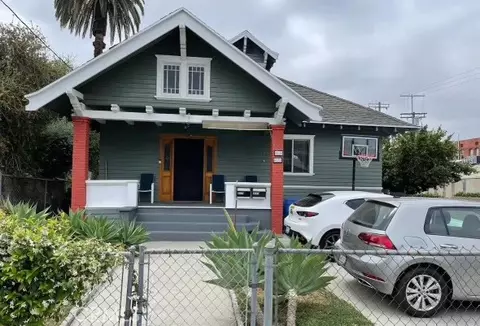 4636 Russell Ave, Los Angeles, CA 90027