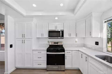 Kitchen - 7616 Della, Riverside, CA 92503 photo 3 of 4