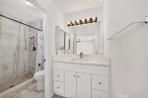 Bath - 7616 Della, Riverside, CA 92503 photo 4 of 4