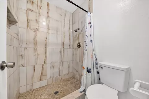Bath - 7616 Della, Riverside, CA 92503 photo 1 of 4