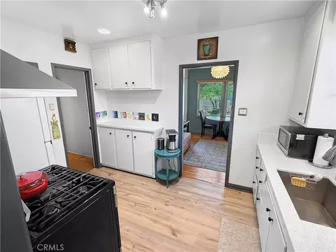 Kitchen - 3618 E Del Mar Blvd, Pasadena, CA 91107 photo 2 of 3