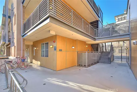 Exterior - 217 S Marengo, Pasadena, CA 91101 photo 3 of 7