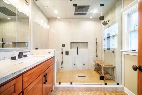 Bath - 132 N Sunset, Monrovia, CA 91016 photo 2 of 5