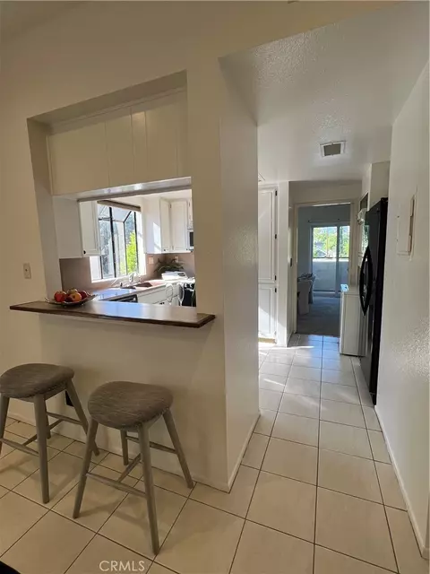 Entry Way - 484 S Euclid, Pasadena, CA 91101 photo 1 of 1