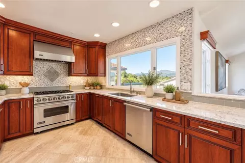 Kitchen - 11031 Meads, Orange, CA 92869 photo 4 of 7