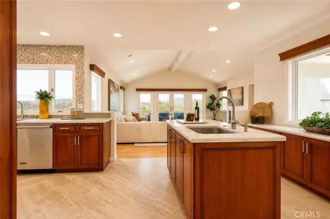Kitchen - 11031 Meads, Orange, CA 92869 photo 6 of 7
