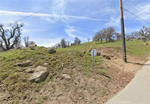 19001 Longhorn Ln, Tehachapi, CA 93561 photo 2