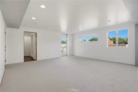 Bedroom - 141 S Hudson Ave #403, Pasadena, CA 91101 photo 1 of 6