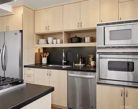 Kitchen - 141 S Hudson Ave #403, Pasadena, CA 91101 photo 3 of 3