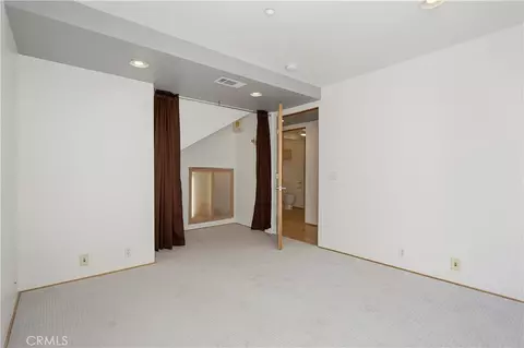 Bedroom - 141 S Hudson Ave #403, Pasadena, CA 91101 photo 3 of 6