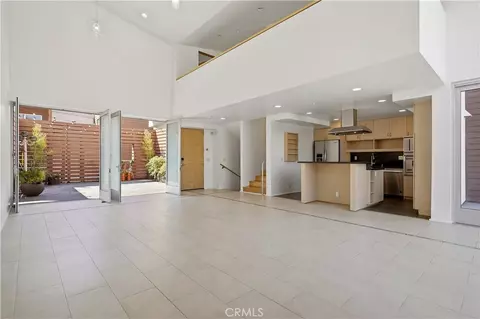 Living - 141 S Hudson Ave #403, Pasadena, CA 91101 photo 1 of 6