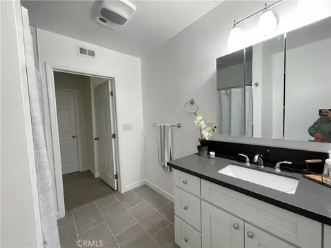Bath - 18724 Chase, Northridge, CA 91324 photo 3 of 7
