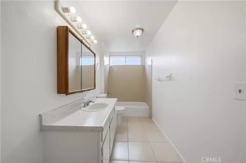 Bath - 11829 Ferris Rd #B, El Monte, CA 91732 photo 4 of 5