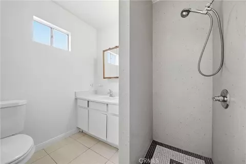 Bath - 11829 Ferris Rd #B, El Monte, CA 91732 photo 2 of 5
