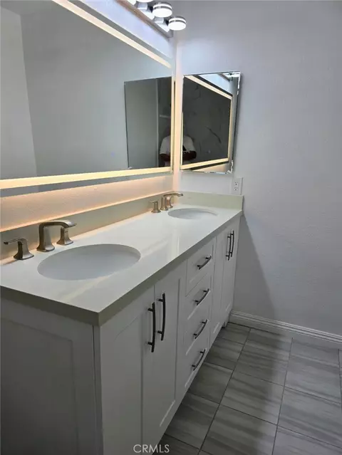 Bath - 7786 Bangor Ave, Hesperia, CA 92345 photo 4 of 4