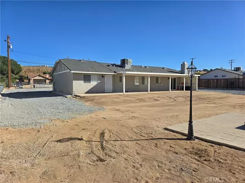 Exterior - 7786 Bangor Ave, Hesperia, CA 92345 photo 9 of 13