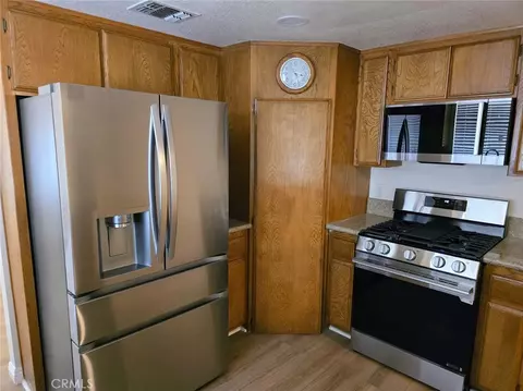 Kitchen - 7786 Bangor Ave, Hesperia, CA 92345 photo 1 of 3