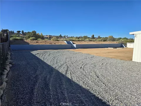Exterior - 7786 Bangor Ave, Hesperia, CA 92345 photo 12 of 13
