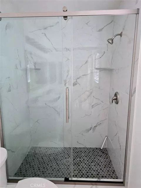 Bath - 7786 Bangor Ave, Hesperia, CA 92345 photo 2 of 4