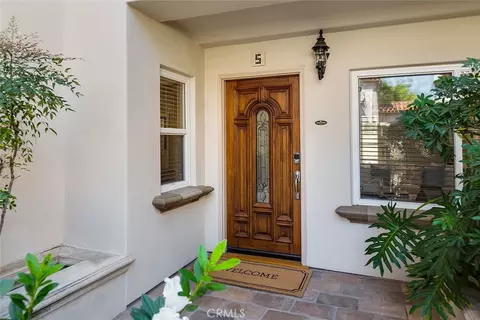 Entry Way - 242 E Glenarm St #5, Pasadena, CA 91106 photo 1 of 1