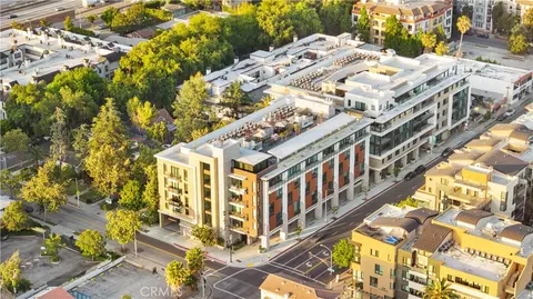 View/Area - 709 E Walnut St #215, Pasadena, CA 91101 photo 3 of 5