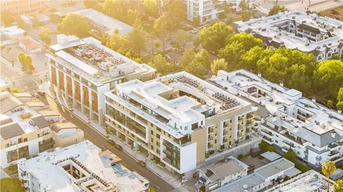 View/Area - 709 E Walnut St #215, Pasadena, CA 91101 photo 2 of 5