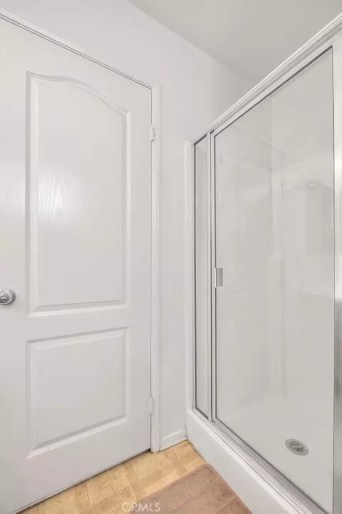 Bath - 1430 Orange Tree Ln, Upland, CA 91786 photo 2 of 8