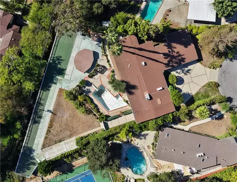 View/Area - 595 Rim Rd, Pasadena, CA 91107 photo 3 of 7