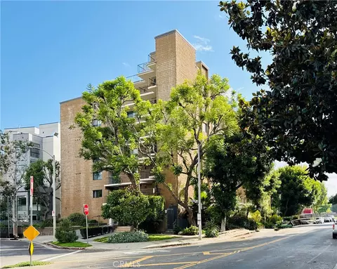 10966 Rochester Ave #1B, Los Angeles, CA 90024