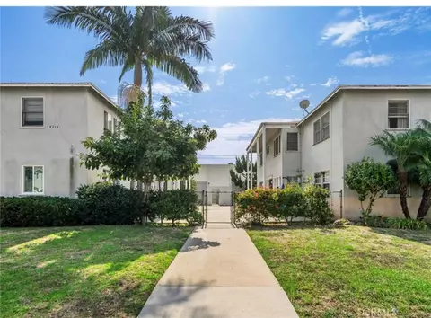 12320 Washington Pl, Los Angeles, CA 90066