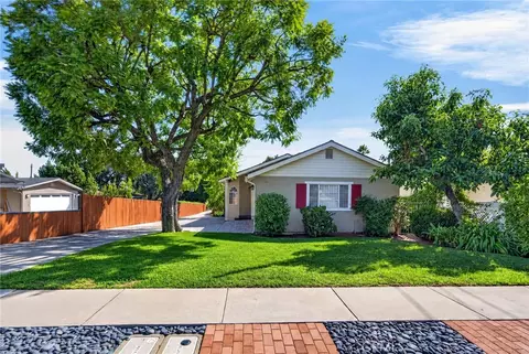300 W Laurel Ave, Sierra Madre, CA 91024