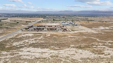 30 Avenue H, Lancaster, CA 93536 photo 2