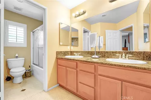 Bath - 43903 Spring, Lancaster, CA 93536 photo 2 of 3