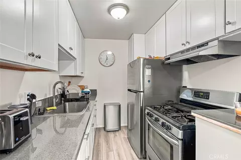 Kitchen - 1677 N N Lk, Pasadena, CA 91104 photo 1 of 1