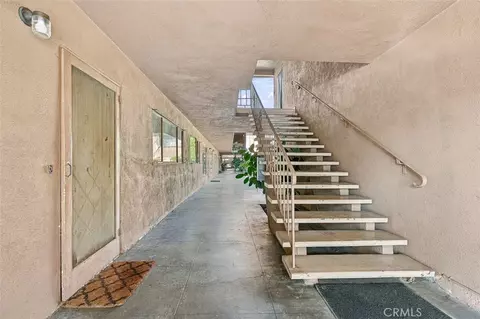 Entry Way - 295 S Hudson, Pasadena, CA 91101 photo 1 of 1