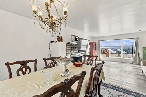 Dining - 3255 Ditch, Simi Valley, CA 93063 photo 1 of 3