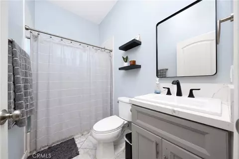 Bath - 21688 Bailly, Perris, CA 92570 photo 2 of 2