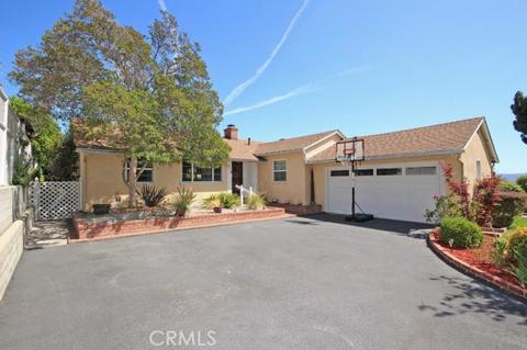 918 Uclan Dr, Burbank, CA 91504 photo 1