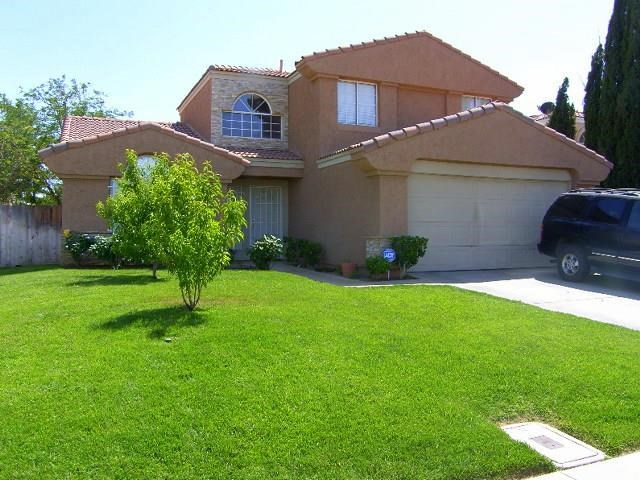 1156 E Kettering St, Lancaster, CA 93535 photo 1