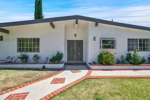 5430 Manton Ave, Woodland Hills, CA 91367