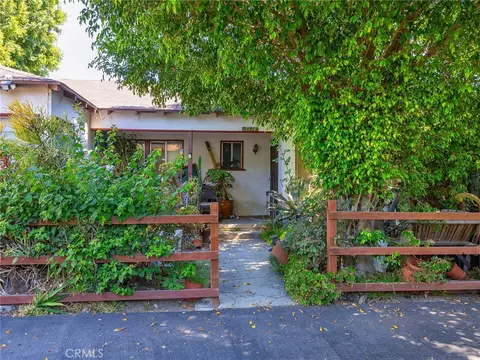 5151 Denny Ave, North Hollywood, CA 91601