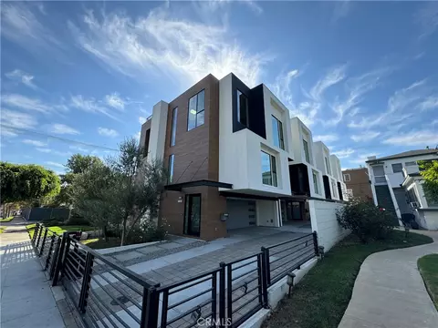 809 N Detroit St, Los Angeles, CA 90046